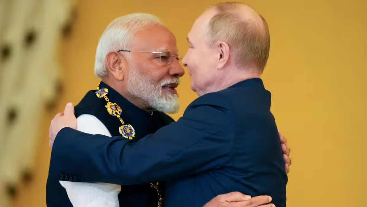 Putin and Modi in China for summit hosted by Xi